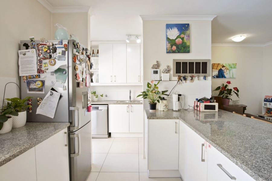 3 Bedroom Property for Sale in Sunningdale Western Cape